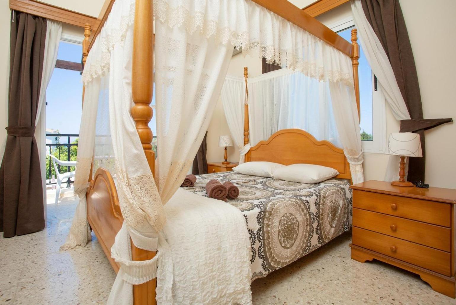 Sun Beach Villa Thio 폴리스 외부 사진
